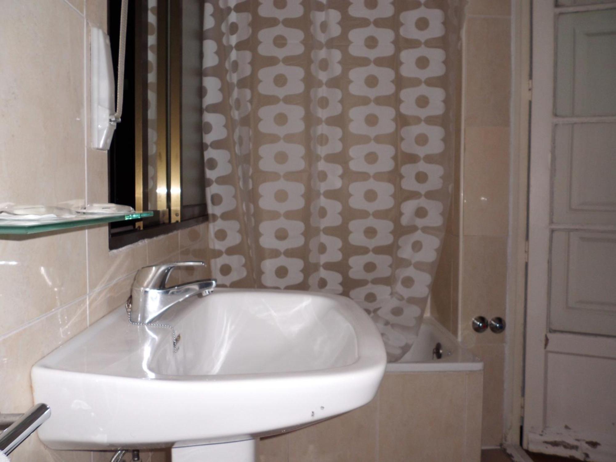 Hostal Lima Valladolid Exteriér fotografie