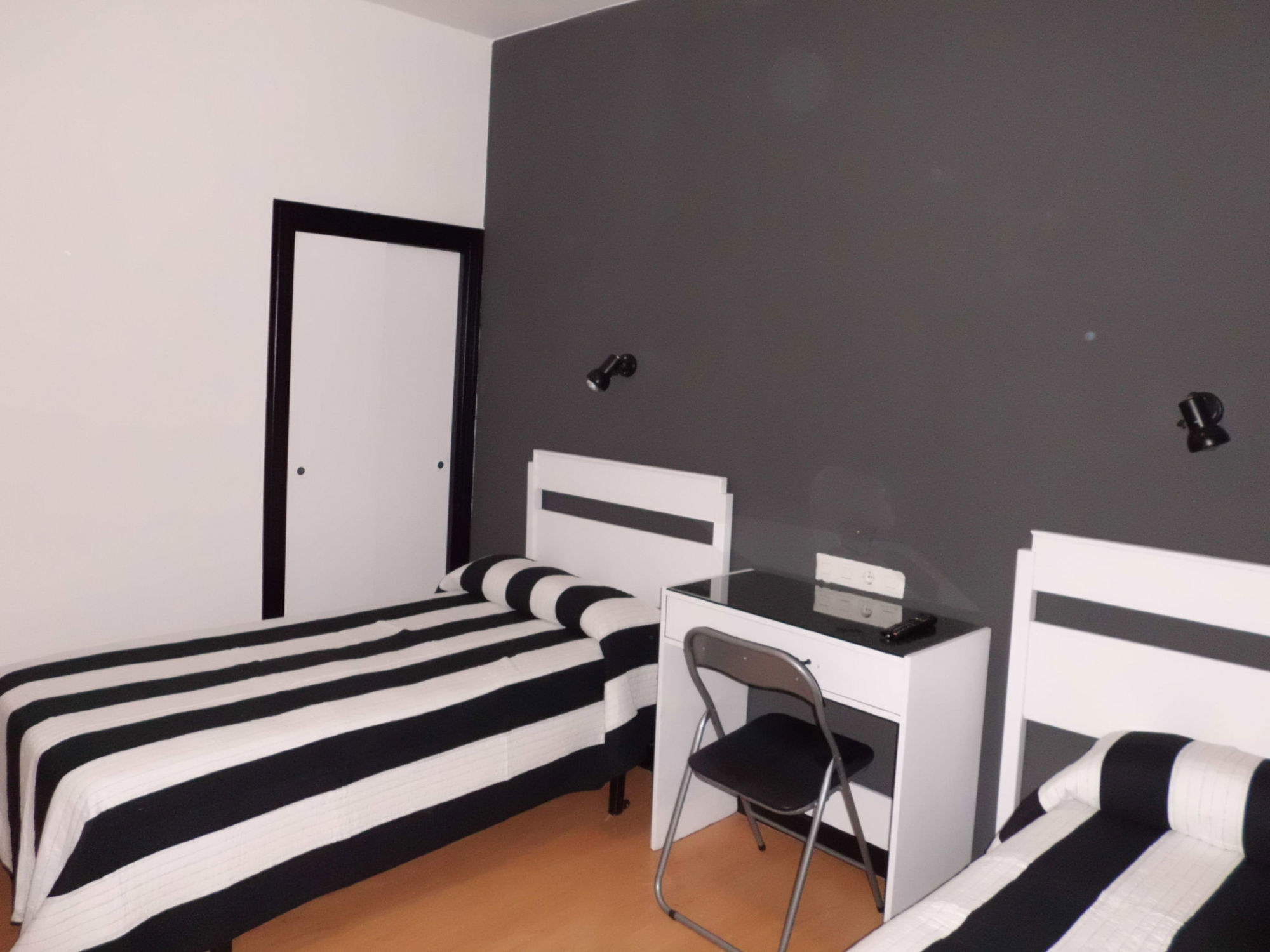 Hostal Lima Valladolid Exteriér fotografie