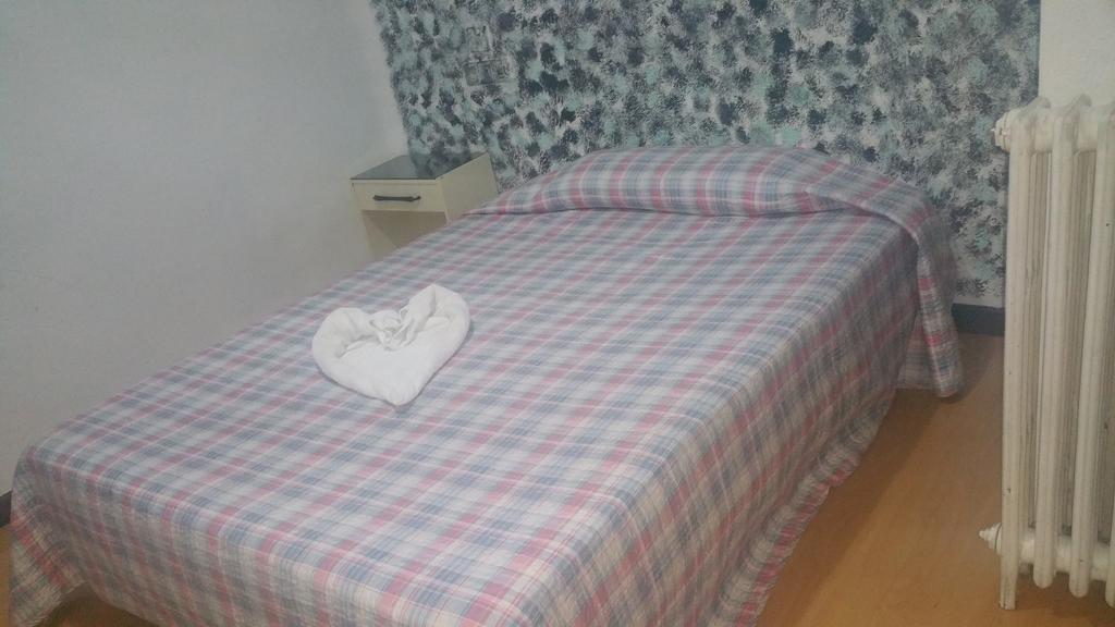 Hostal Lima Valladolid Exteriér fotografie