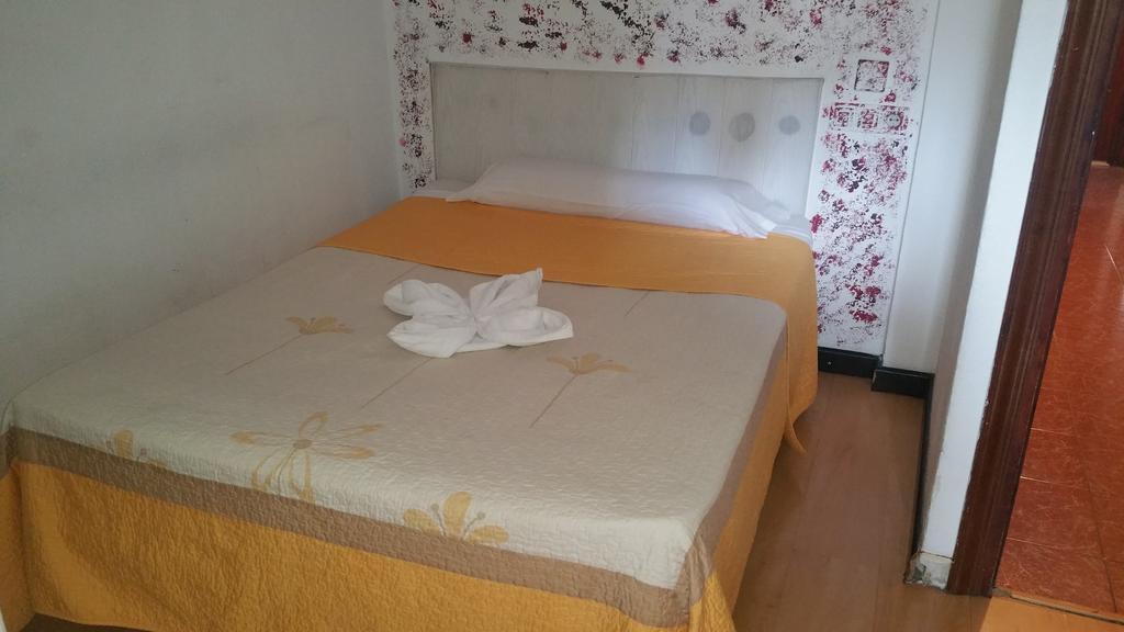 Hostal Lima Valladolid Exteriér fotografie