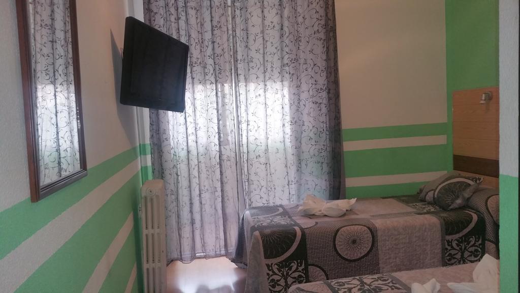Hostal Lima Valladolid Exteriér fotografie
