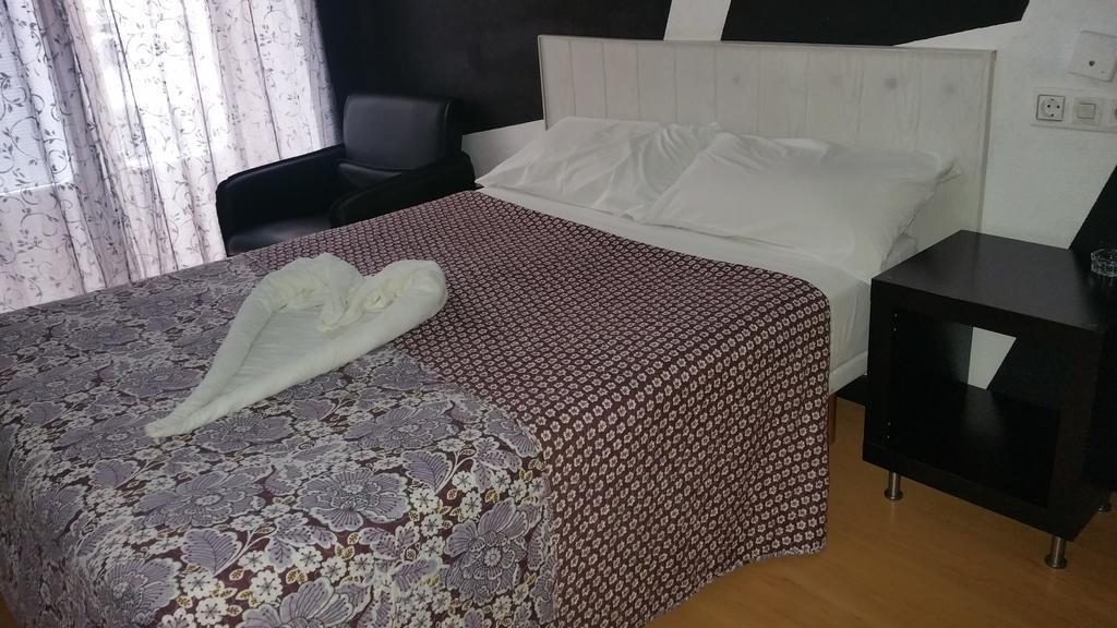 Hostal Lima Valladolid Exteriér fotografie